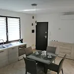 Monte Granatico 01 아파트